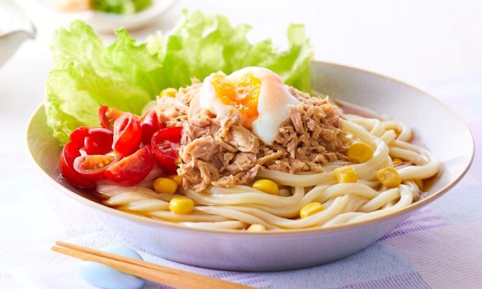 レタスたっぷり！ツナサラダうどん