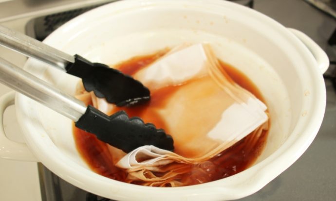 たまねぎの皮でのこり染