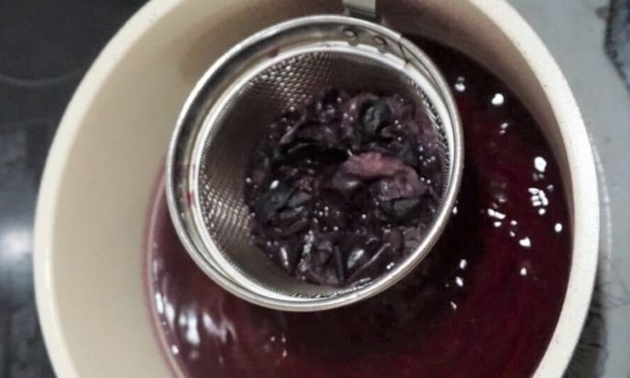 たまねぎの皮でのこり染