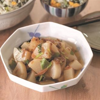 ミニだいこんと三つ葉の梅和え