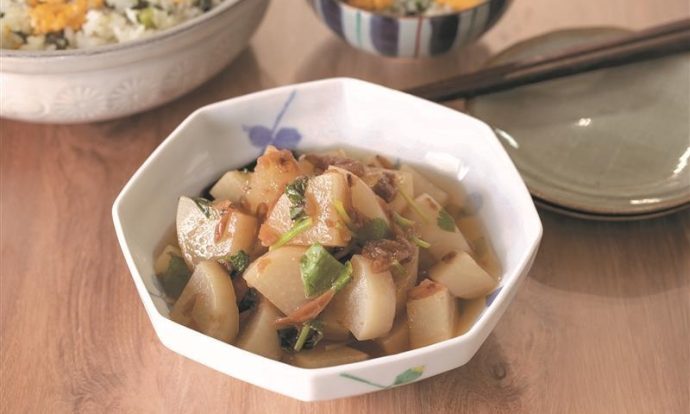 ミニだいこんと三つ葉の梅和え