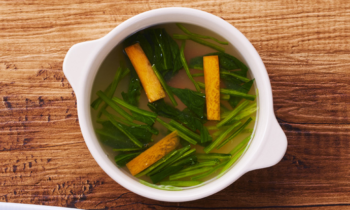 ほうれん草とにんじんの中華スープ