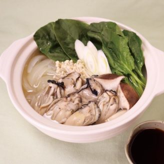 かきとほうれん草の常夜鍋