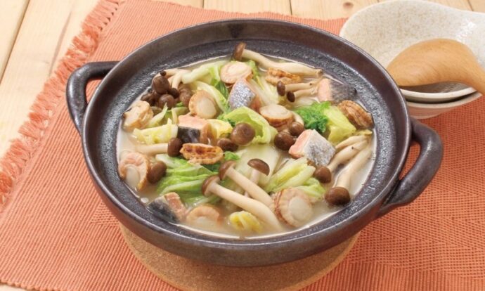 野菜たっぷりちゃんぽん風鍋