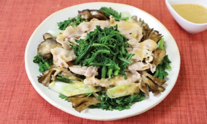 春菊と豚肉の酒蒸し