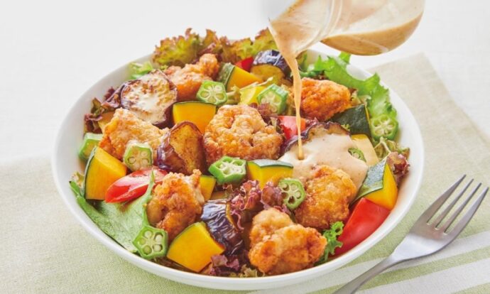 夏野菜と唐揚げのサラダ
