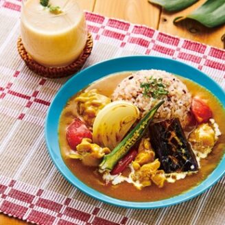 夏野菜たっぷりのチキンカレー