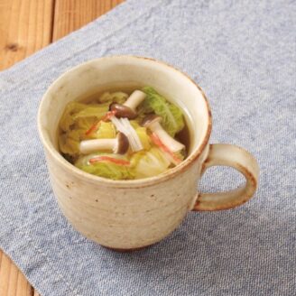 白菜とかにかまのスープ