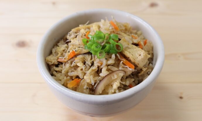 ちりめんじゃことにんじんの炊き込みご飯