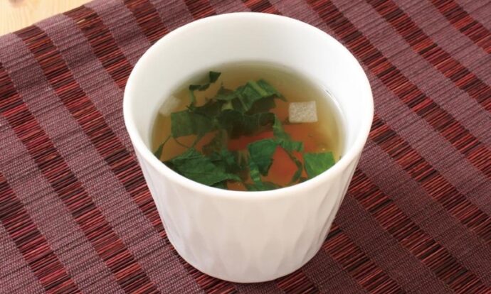 ほうれん草とミックスベジタブルの中華風スープ