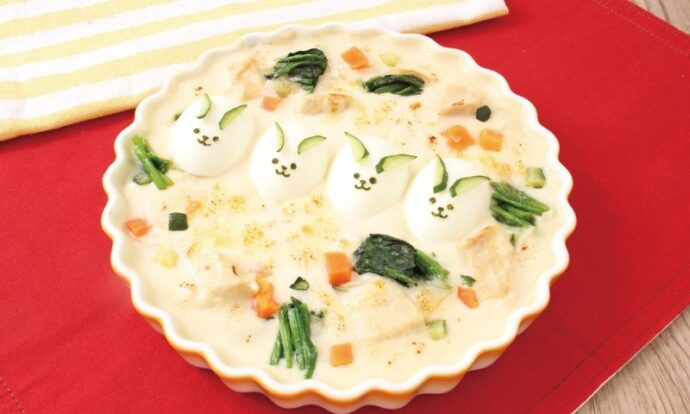 鶏肉とほうれん草のエッググラタン