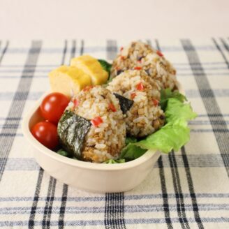 カレーそぼろおにぎり