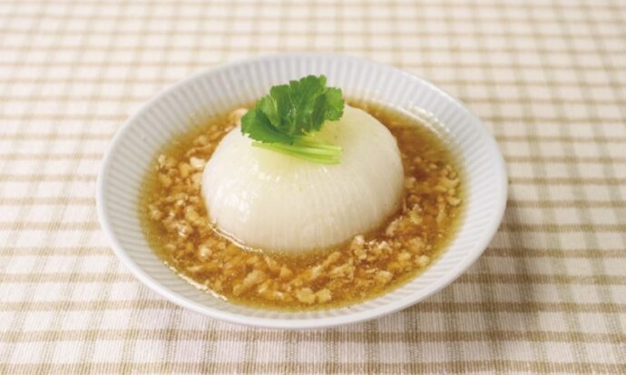 丸ごと新玉ねぎのそぼろ煮