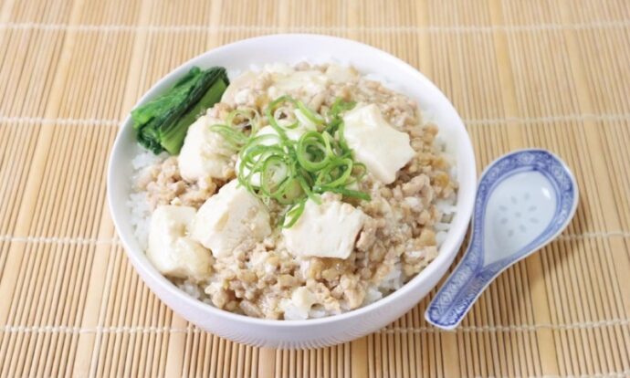 小松菜入り豆腐そぼろ丼