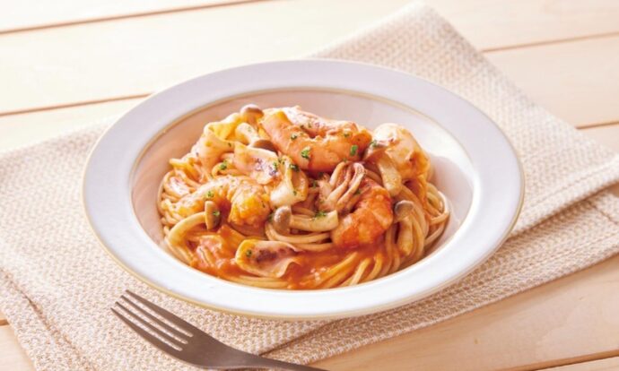 シーフードのトマトクリームパスタ