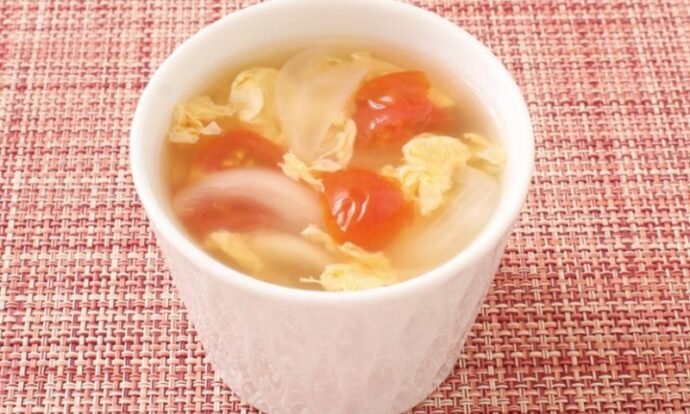 ミニトマトと玉ねぎのたまごスープ