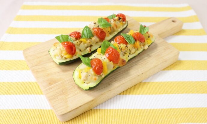 鶏ミンチのズッキーニボート