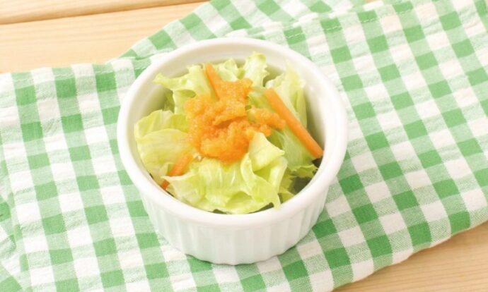 レタスとにんじんのサラダ