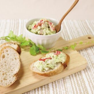 アボカドとかにかまのディップ